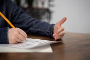 Cara Lengkapi Kalimat TOPIK I dengan Partikel dan Kata Kerja Lengkap 2026